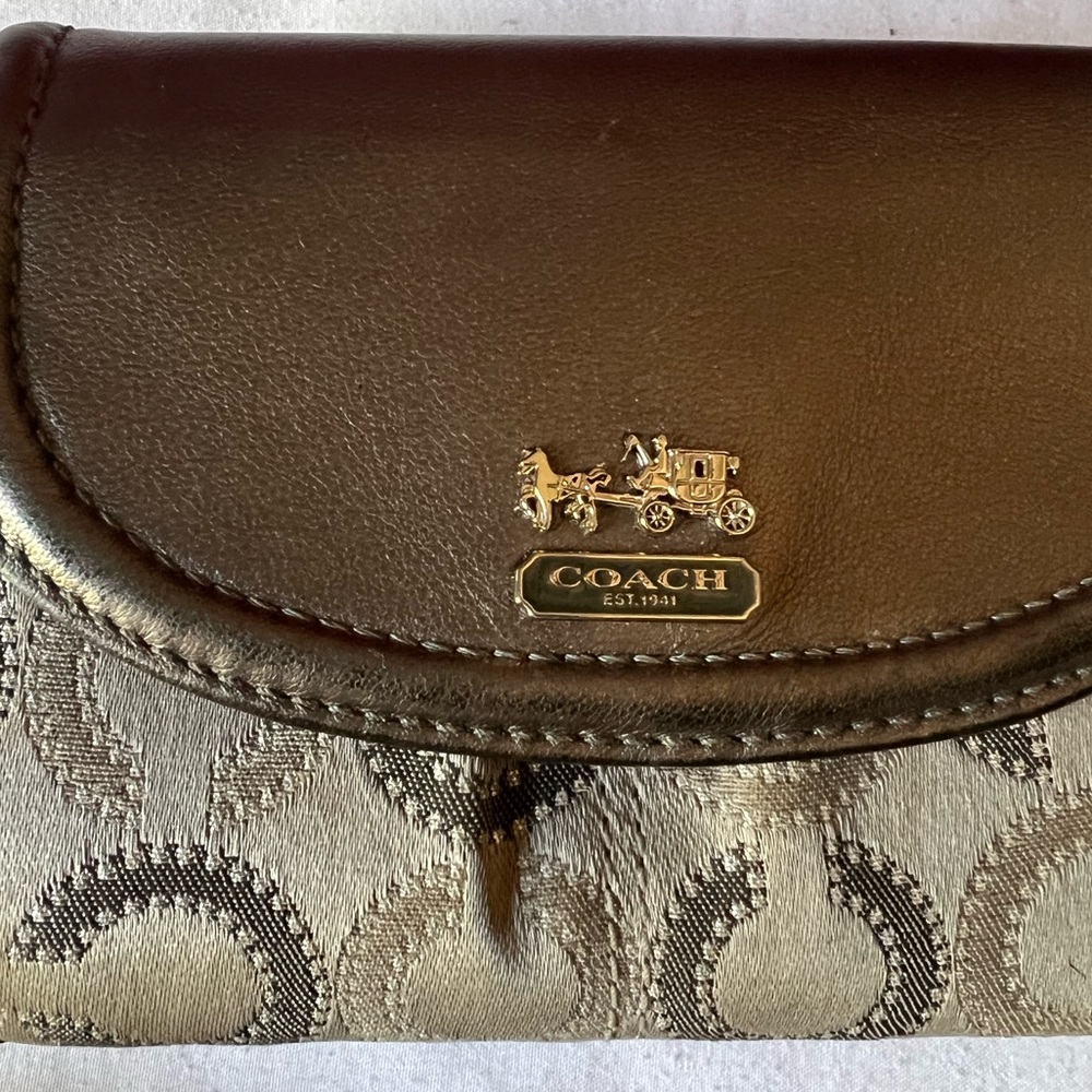 Coach signature logo wallet